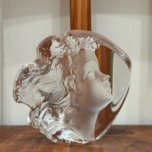 Mats Jonasson Crystal Glass Art Girl Lady Face Paperweight  Sweden